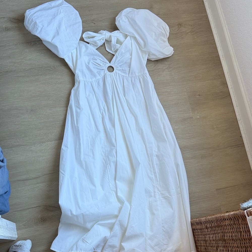 Abercrombie & Fitch White Elastic Waist Dress